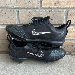 Nike Black Women’s Softball Cleats